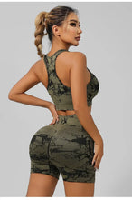 Load image into Gallery viewer, Women Seamless Tie Dye Yoga Set Quick Dry Sports Bra Shorts Lightweight Breathable Workout Outfit

