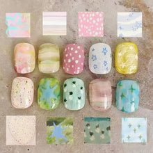 Load image into Gallery viewer, 30pcs False Nails Unique Trendy Short “bean-shaped” Nails with A Press-on Design High-quality Nails Perfect As A Gift for Girls

