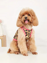 Load image into Gallery viewer, Pet clothes: dog and cat vest Light, breathable, comfortable, simple, generous, fresh and cute, suitable for all seasons
