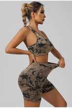 Load image into Gallery viewer, Women Seamless Tie Dye Yoga Set Quick Dry Sports Bra Shorts Lightweight Breathable Workout Outfit
