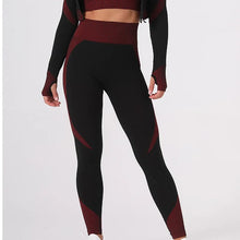 Load image into Gallery viewer, Summer Women's Yoga Sets Seamless Sports and Fitness Suit Tight Fast-drying Waist Closing Yoga Clothing Three-piece Set
