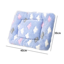 Load image into Gallery viewer, Dog Bed Mat Cat Bed Mat, Pet Bed Mat, Heated Fleece Blanket, Pet Mat
