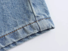 Load image into Gallery viewer, Slanted Placket Retro Wide Jeans
