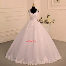 Load image into Gallery viewer, Sleeveless Wedding Dresses Classic Sweetheart Vestido De Noiva Luxury Lace Bridal Ball Gown Formal Robe De Mariee Customized
