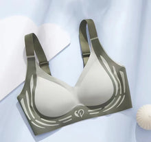 Load image into Gallery viewer, Women's Sports Bra AntiSagging Adjustable Small Breasts Love Heart Color Collision  Seamless High Elasticity Lift Shapewear
