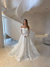 Load image into Gallery viewer, Elegant Wedding Dresses Off Shoulder Long Sleeves Lace Bride Dress for Women Sweep Train A Line White Bridal Gowns Customized
