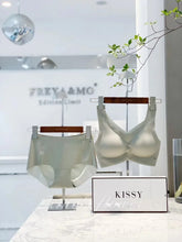 Load image into Gallery viewer, Kiss.y sports bra, such as kiss zero binding, no trace, no steel ring, quantum kiss vest bra set female
