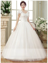 Load image into Gallery viewer, Elegant Lace Ball Gown Wedding Dress
