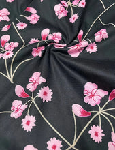 Load image into Gallery viewer, Women's Elegant and Fashionable Floral Print Leggings, Stylish Women's Basic Layer Long Pants
