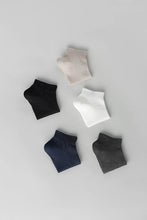 Load image into Gallery viewer, Bamboo Fiber Cool Ankle Socks
