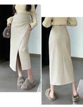Load image into Gallery viewer, Classic Front Split Leather Skirt
