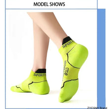 Load image into Gallery viewer, Premium Men's Breathable Ankle Socks
