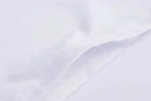 Load image into Gallery viewer, Vintage 1977 Classic Print Tee
