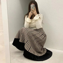 Load image into Gallery viewer, Retro Knitted Pleated Midi Skirt
