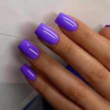Load image into Gallery viewer, 24Pcs/Set Wearable False Nails for Girls Women Removable Solid Color Short Fake Nails Art Finished Simple White Press on Nail
