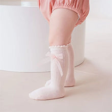 Load image into Gallery viewer, Princess Lace Bow Baby Socks
