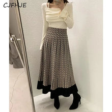 Load image into Gallery viewer, Retro Knitted Pleated Midi Skirt
