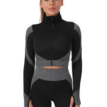 Load image into Gallery viewer, Summer Women's Yoga Sets Seamless Sports and Fitness Suit Tight Fast-drying Waist Closing Yoga Clothing Three-piece Set
