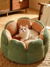 Load image into Gallery viewer, Petal Shaped Pet Bed, Plush Round Dog &amp; Cat Cushion Mat with Knitted Texture, Ultra Soft Warm Nest for Kittens Puppies in Winter
