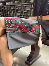Load image into Gallery viewer, Men's ethnic embroidery pattern shorts with pockets, summer casual drawstring shorts, suitable for outdoor and beach casual wear
