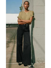 Load image into Gallery viewer, Retro Straight High Waist Jeans
