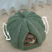 Load image into Gallery viewer, Cat Beds For Indoor Cats Pumpkin Cat House Enclosed Cat Bed Cat Cave Thickened Halloween Pet Bed Cat Hideaway For Kittens Small
