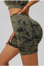 Load image into Gallery viewer, Women Seamless Tie Dye Yoga Set Quick Dry Sports Bra Shorts Lightweight Breathable Workout Outfit
