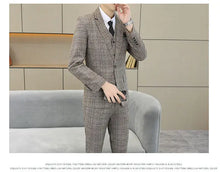Load image into Gallery viewer, Three Piece Wedding Business Suit
