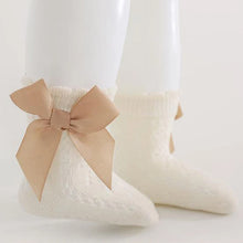 Load image into Gallery viewer, Baby Girl Lace Ruffle Grip Socks
