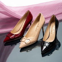 Load image into Gallery viewer, Black Patent T Strap Heels
