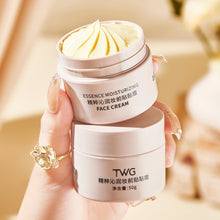 Load image into Gallery viewer, Apply the Cream Before Makeup, Moisturizing Foundation Cream - Lasting Moisturizing, Creating a Natural Foundation
