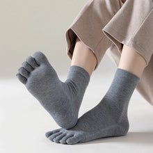 Load image into Gallery viewer, Breathable Cotton Toe Sports Socks

