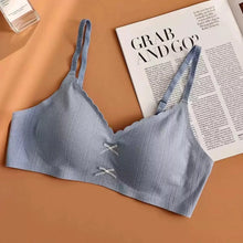 Load image into Gallery viewer, Women's Sexy Gathered Sports Bra Breathable Thin Backless Underwear No Steel Rings Comfortable Supportive Sports Bra for Women
