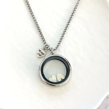 Load image into Gallery viewer, Pet Souvenirs Can Hold Cat or Dog Hair Necklaces, Pendants, Alloy Glass Photo Frames, Pendants, and Pet Accessories
