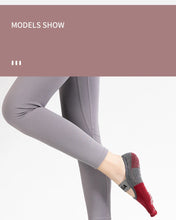 Load image into Gallery viewer, Grip Toe Yoga Socks Set
