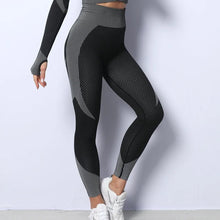 Load image into Gallery viewer, High-Waisted Leggings for Women, Perfect for Yoga and Fitness, Seamless and Peach-Bum Design
