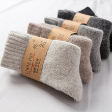 Load image into Gallery viewer, Super Thick Merino Winter Socks
