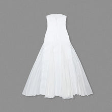 Load image into Gallery viewer, Elegant Backless Sleeveless Evening Gown
