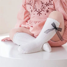 Load image into Gallery viewer, Princess Lace Bow Baby Socks
