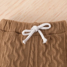 Load image into Gallery viewer, Knitted Baby Autumn Outfit Set
