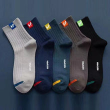 Load image into Gallery viewer, Men’s Breathable Crew Socks (3 Pairs)
