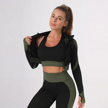 Load image into Gallery viewer, Summer Women's Yoga Sets Seamless Sports and Fitness Suit Tight Fast-drying Waist Closing Yoga Clothing Three-piece Set
