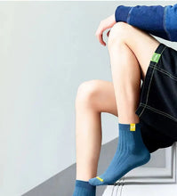 Load image into Gallery viewer, Winter Mid Calf Sport Socks
