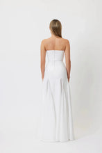 Load image into Gallery viewer, Elegant Backless Sleeveless Evening Gown
