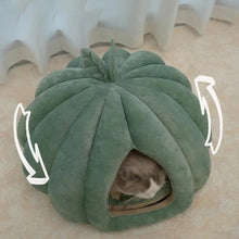 Load image into Gallery viewer, Cat Beds For Indoor Cats Pumpkin Cat House Enclosed Cat Bed Cat Cave Thickened Halloween Pet Bed Cat Hideaway For Kittens Small
