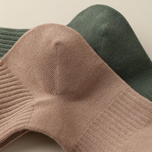 Load image into Gallery viewer, Men Socks Natural Ramie-cotton Soft Socks Breathable with Antibacterial Deodorizing
