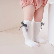 Load image into Gallery viewer, Princess Lace Bow Baby Socks
