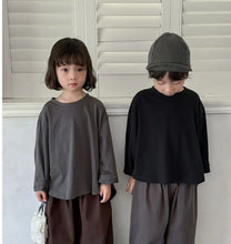 Load image into Gallery viewer, Kids Solid Long Sleeve Tee
