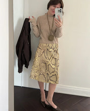 Load image into Gallery viewer, Snakeskin Printed Fashion Premium Edition

