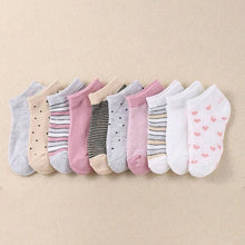 Load image into Gallery viewer, Adorable Kids Pattern Sock Set
